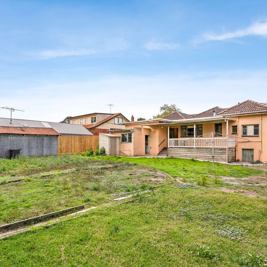 15 Gordon Street, Mont Albert VIC 3127 - Photo 1
