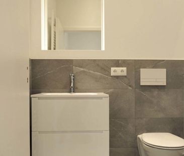 Liebevoll sanierte 2-Zimmer-Erdgeschoss-Wohnung Balkon und EBK - Photo 1