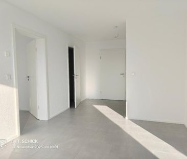 88471 Laupheim // Renovierte 2,5 Zi.-Whg., 3. OG, Duschbad, TG - Foto 1