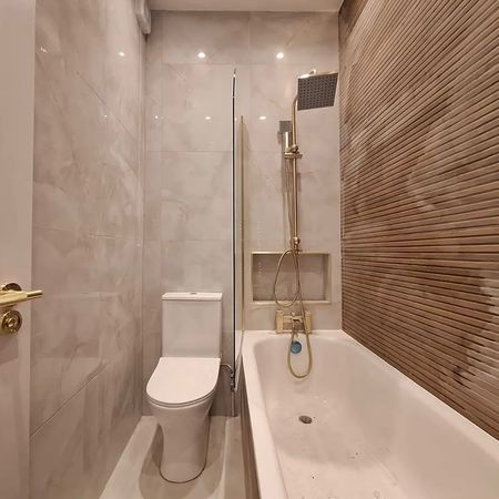 1 Bed Flat, Westcroft Square, W6 - Photo 4