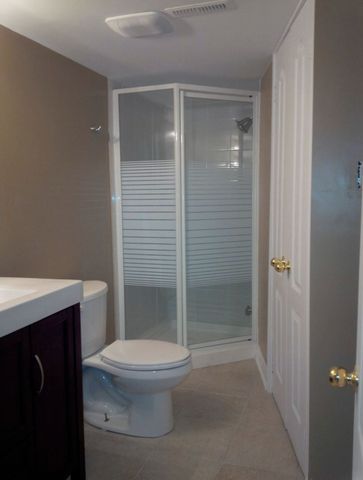 For Lease - 6359 Plowmans Heath N/A Unit# Basement, Mississauga, Ontario - Photo 4