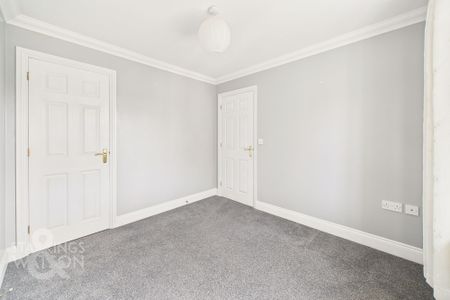Bromedale Avenue, Mulbarton, Norwich - Photo 2