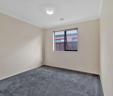 Low-Maintenance Living Close to Transport - Photo 5