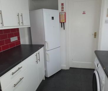 Room's To Let, 68 Tates Avenue, Belfast, BT9 7BY - Photo 4