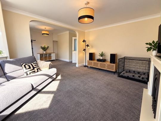3 bedroom property to rent - Photo 1