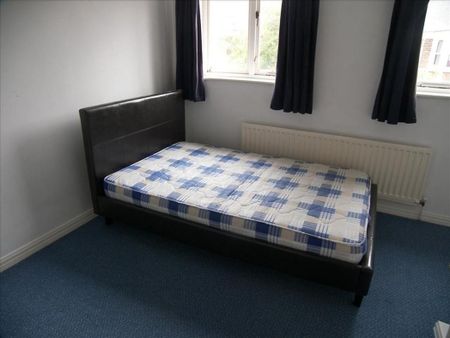 2 bed terrace to rent in NE2 - Photo 5