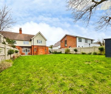 4 bedroom Semi-Detached House to let - Photo 6