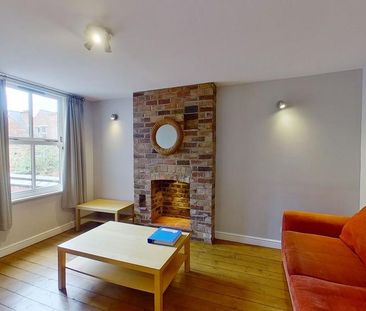 6 bedroom house to rent - Photo 1