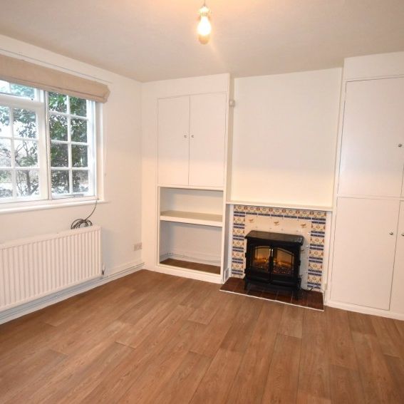 North Field Cottage, Lake End Road, Dorney,SL4 - Photo 1