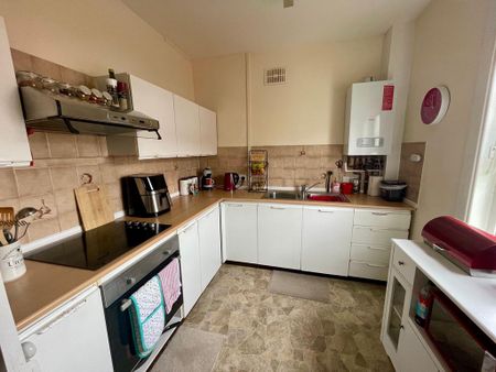 3 bedroom flat to rent - Photo 5