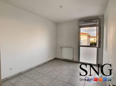 T3 AVEC TERRASSE + 2 PARKINGS - Photo 2