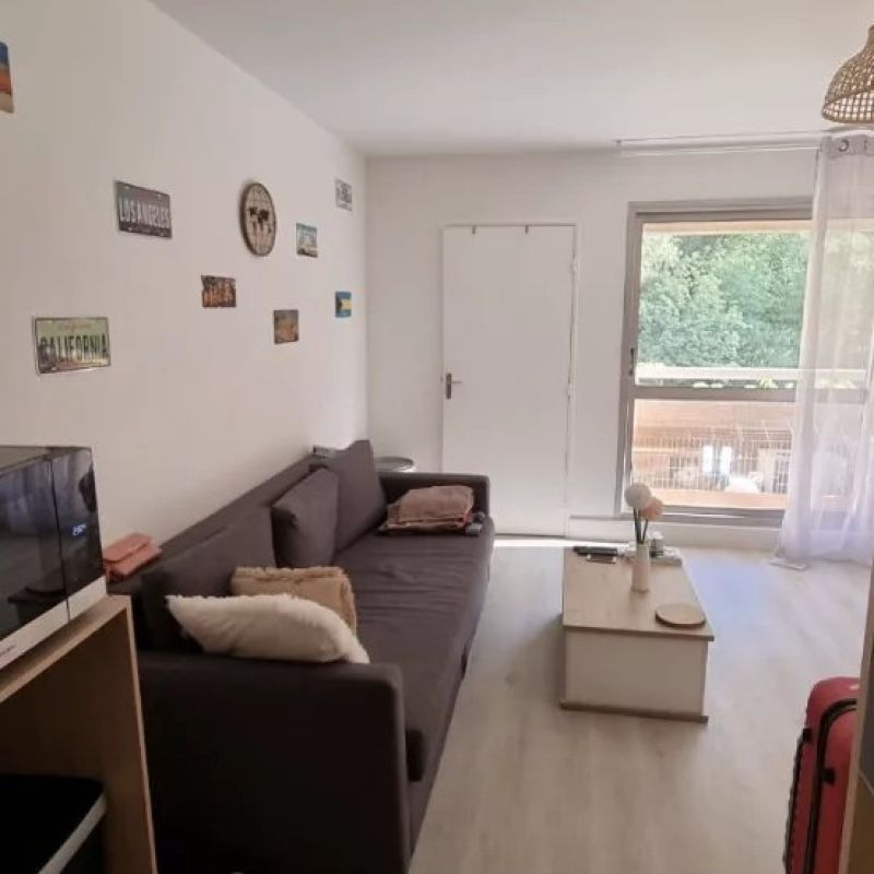 Studio vide avec Parking et Balcon PROCHE FACS - Photo 1