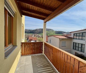 Sehr helle 3 Zimmer-Wohnung mit moderner Küche, Balkon und Carportp... - Photo 5