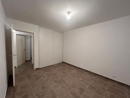 Location Appartement 2 pièces 47m² VENCE 06140 - Photo 2
