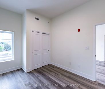 121 Mary Street #321 - Photo 2