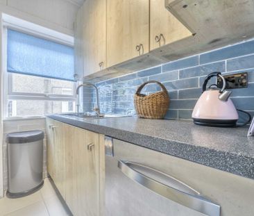 Price £895 pcm - Available Now - Unfurnished - Photo 6