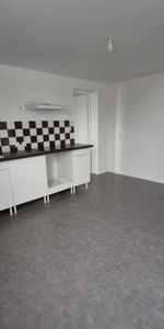 Location Appartement 2 pièces 60m² AIRE SUR LA LYS 62120 - Photo 4