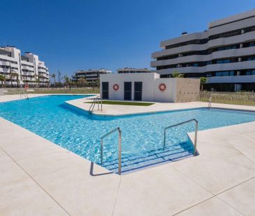 3 room luxury Flat for rent in Torremolinos, Spain - Photo 5