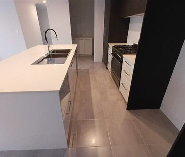 Spacious Brand New Family Home in Sought-After Lakelands - Photo 3