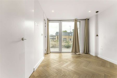 Three bedroom apartment in the highly anticipated Parkhaus development. - Photo 3