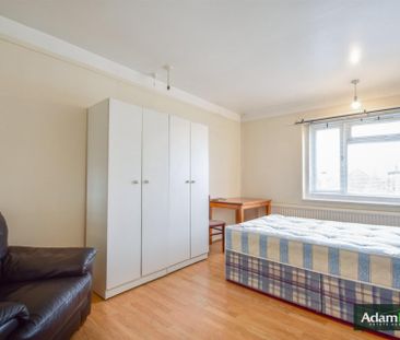 Wentworth Park, Finchley Central, N3, 3 bedroom, Apartment - Photo 3