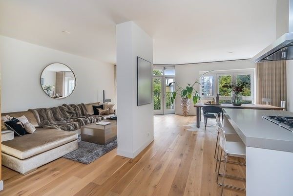 1051HG, Amsterdam - Photo 1