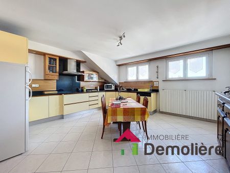 Grande maison bi-famille de 288m² avec sous-sol plain pied exploitable sur 13 ares - Photo 5