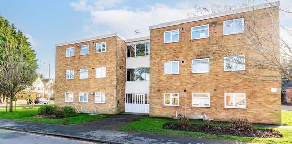 2 bedroom flat to rent - Photo 2