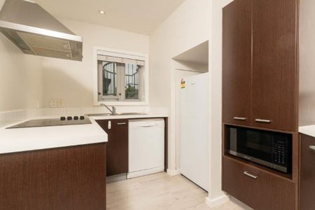 Perfect in Morningside - Photo 2