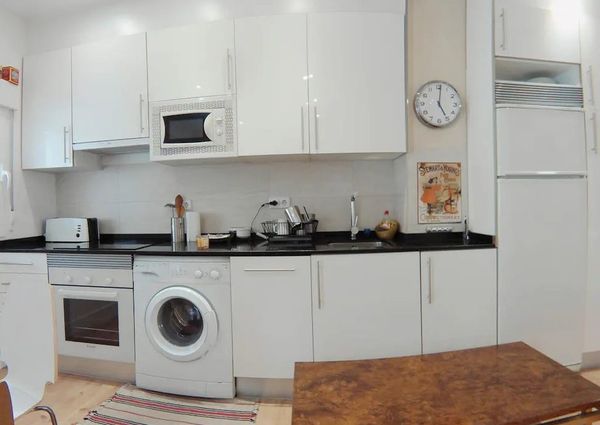 Calle de Doña Berenguela, Madrid, Community of Madrid 28011