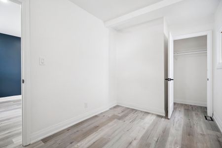 For Lease - 8 Merchison Avenue, Hamilton, Ontario - Photo 5