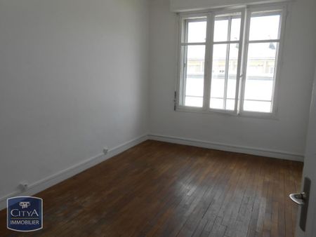 Location Appartement 4 pièces 116m² ST NAZAIRE 44600 - Photo 2