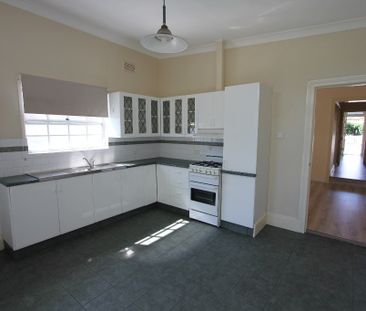 38 Clarendon Road, Stanmore NSW 2048 - House For Rent | Domain - Photo 6
