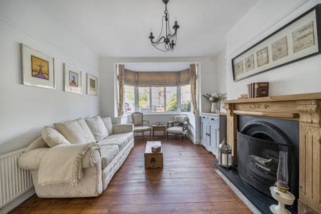 5 bedroom semi-detached house to rent - Photo 2