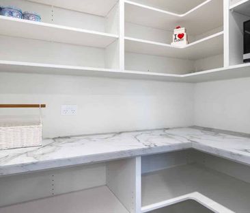 Three Bedroom Home - Photo 5