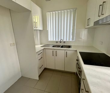 2/29 Hayburn Avenue, Rockdale, NSW 2216 - Photo 3