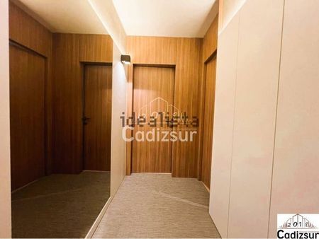 Alquiler de piso en Avenida Campo del Sur - Photo 2