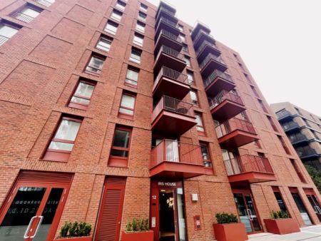 1 Bedroom 1 Bathroom Flat1003 - Photo 4