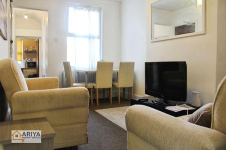 1 bedroom flat to rent - Photo 2