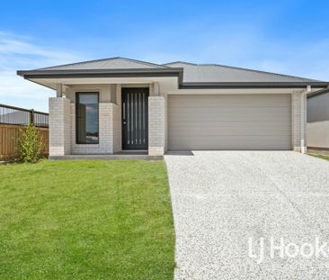 Brand New - Ducted Air Conditioning - 4 Bedrooms + Study - Photo 6