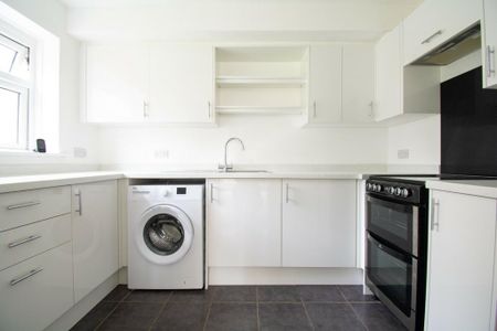 2 bedroom flat to rent - Photo 3