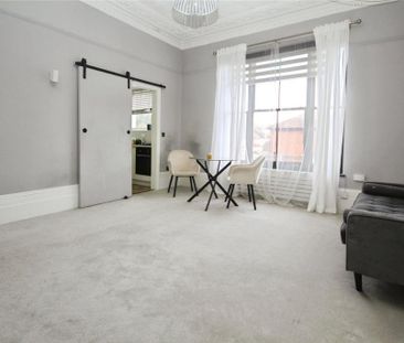 Studio to rent - Photo 6