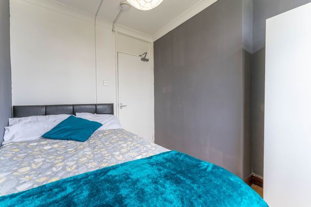 Room in a Shared House, Halyard House, E14 - Photo 1