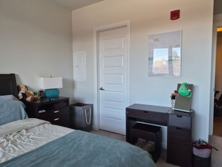 For Lease - 2 Adam Sellers Street Unit# 213, Markham, Ontario - Photo 2