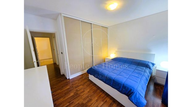 Estoril - Junto à praia. Amplo T1 mobilado, equipado e estacionamento. - Photo 1