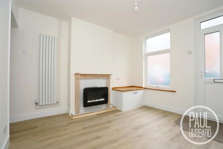 3 bedroom terraced house to rent - Photo 2