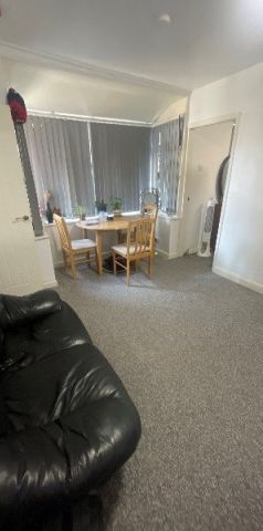 1 bed Ground Floor Flat/Apartment, - Photo 1