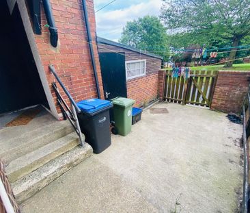 2 bedroom terraced house to rent - Photo 6