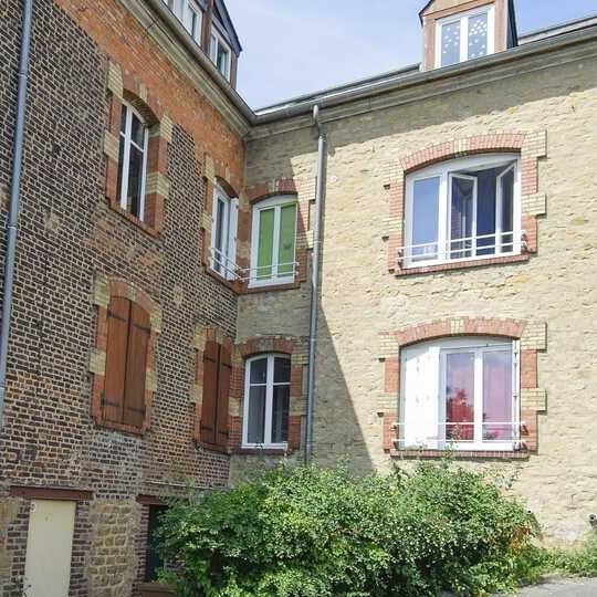 À CHARLEVILLE MEZIERES - Photo 1