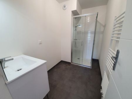 Location Appartement 3 pièces 68m² LILLE 59000 - Photo 5